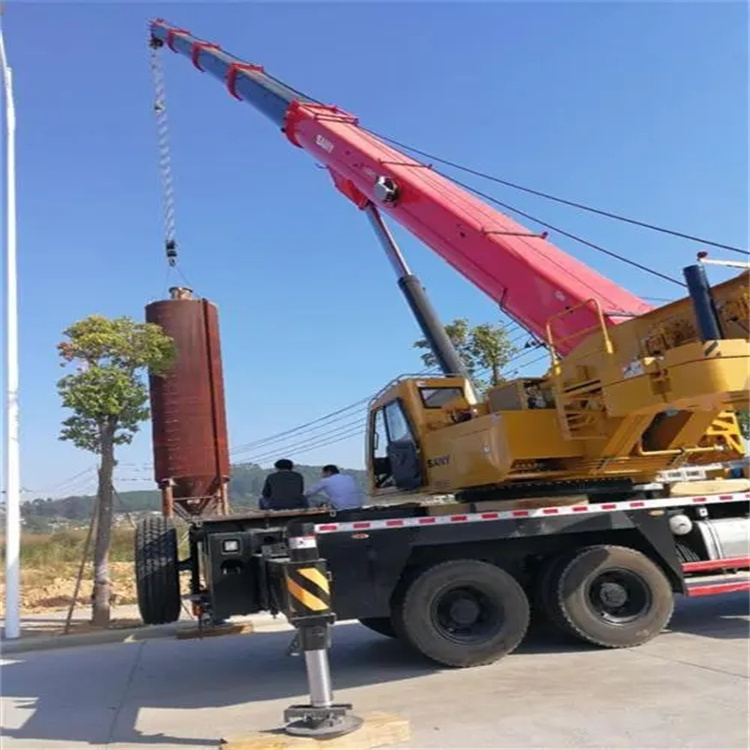 厦门思明吊车租赁作业时的保养和维护