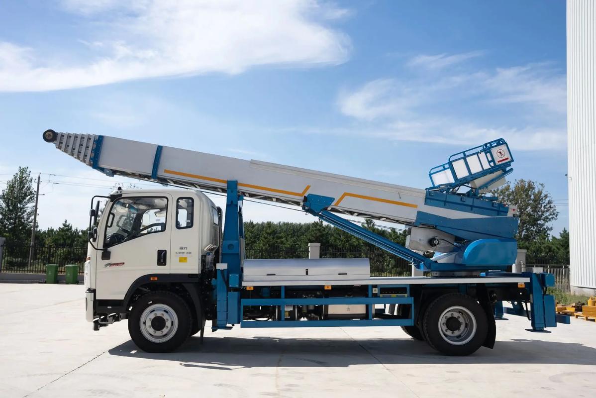 厦门思明云梯上料车租赁费用