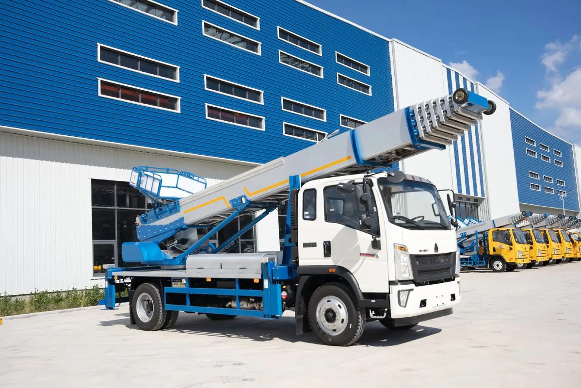 厦门思明出租云梯车高空作业车 建筑垃圾搬运